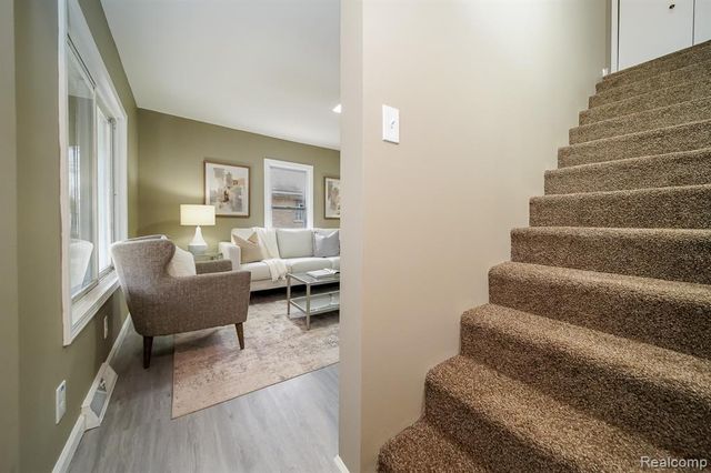 7244 Fisher Avenue, Warren, MI 48091