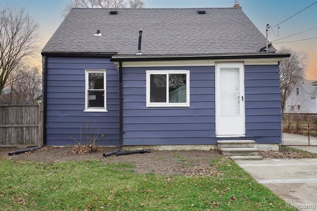 7244 Fisher Avenue, Warren, MI 48091