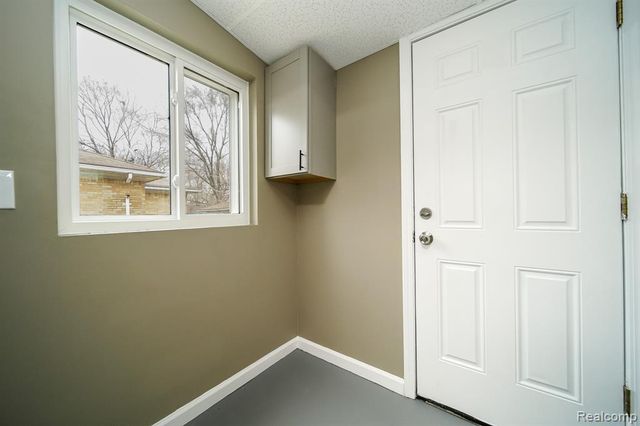 7244 Fisher Avenue, Warren, MI 48091