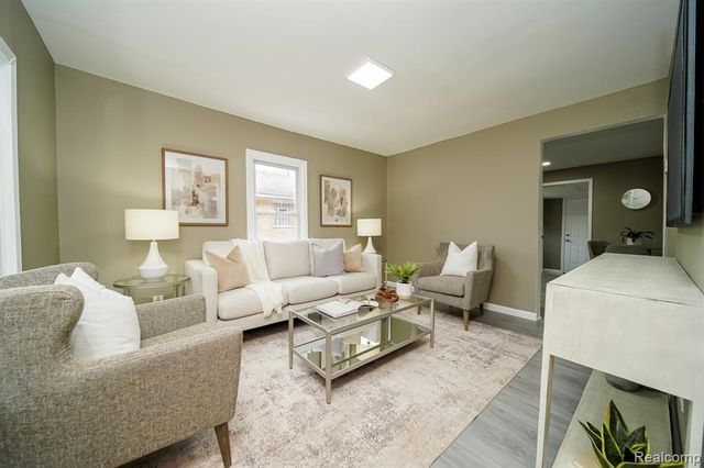 7244 Fisher Avenue, Warren, MI 48091