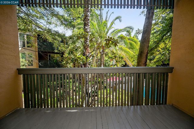 1246 Walker Ave 210, Walnut Creek, CA 94596