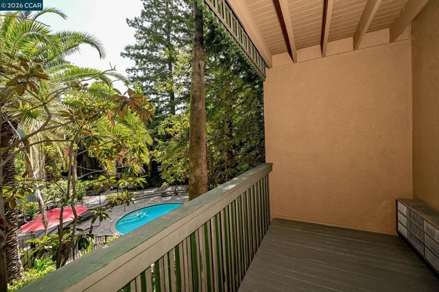 1246 Walker Ave 210, Walnut Creek, CA 94596