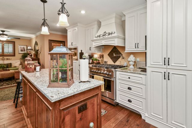 901 N Rodeo Court, Nixa, MO 65714