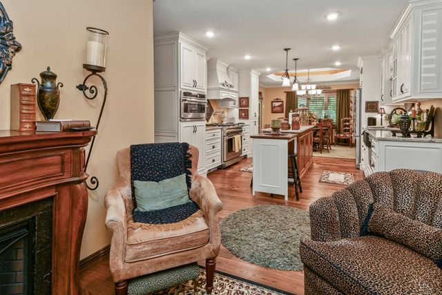 901 N Rodeo Court, Nixa, MO 65714