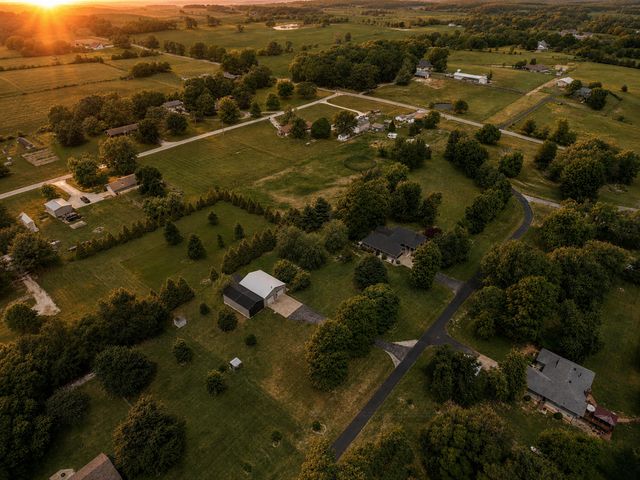 901 N Rodeo Court, Nixa, MO 65714