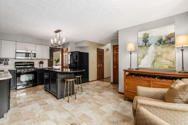 261 Whitaker Avenue N, Powell, OH 43065