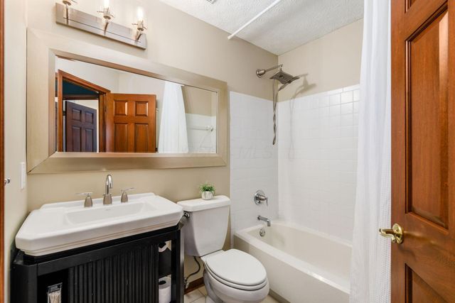 261 Whitaker Avenue N, Powell, OH 43065