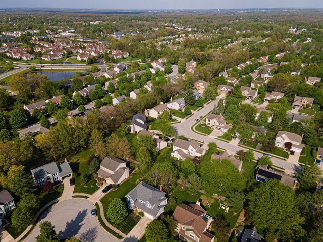 261 Whitaker Avenue N, Powell, OH 43065