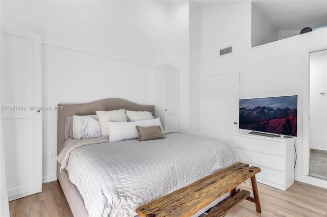 10080 SW 77th Ct, Miami, FL 33156