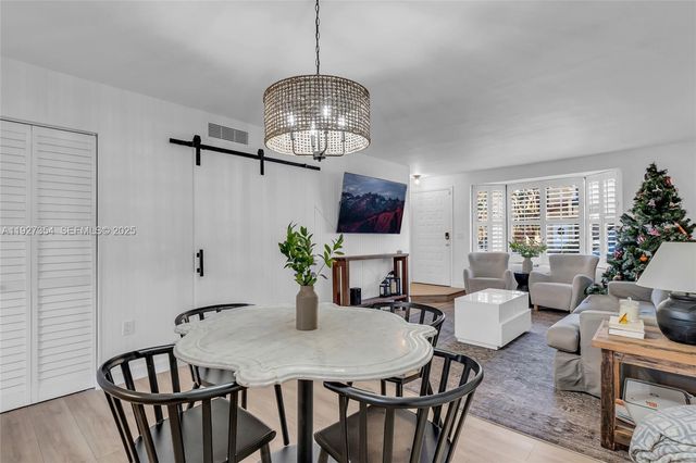 10080 SW 77th Ct, Miami, FL 33156