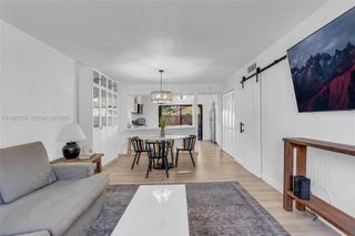 10080 SW 77th Ct, Miami, FL 33156