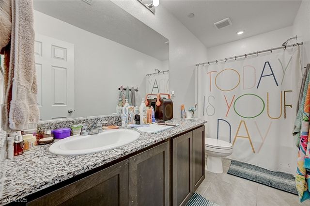 6747 Marjoram Street, Las Vegas, NV 89166