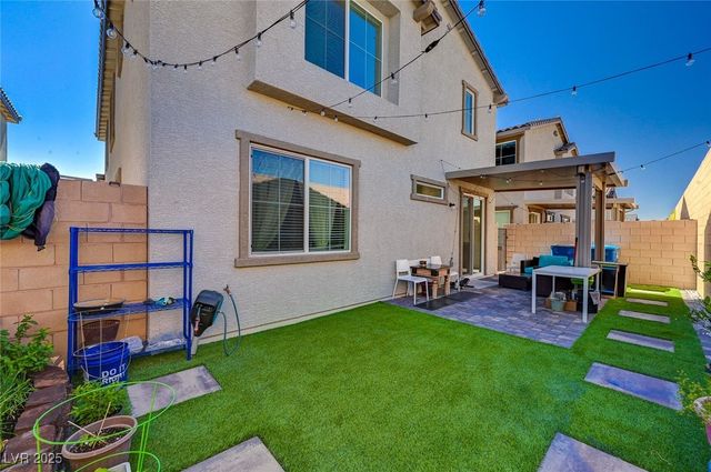 6747 Marjoram Street, Las Vegas, NV 89166