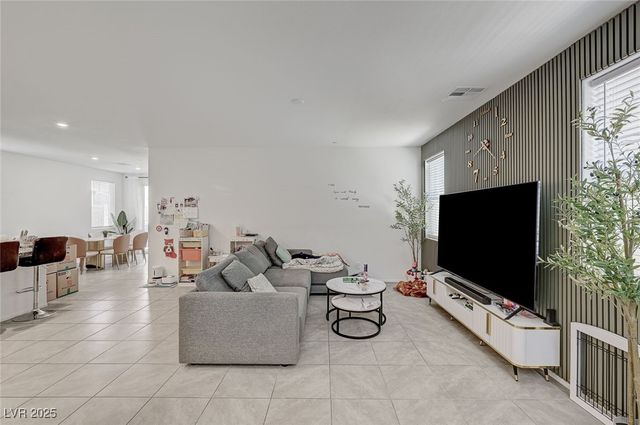 6747 Marjoram Street, Las Vegas, NV 89166