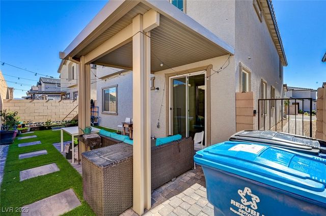 6747 Marjoram Street, Las Vegas, NV 89166