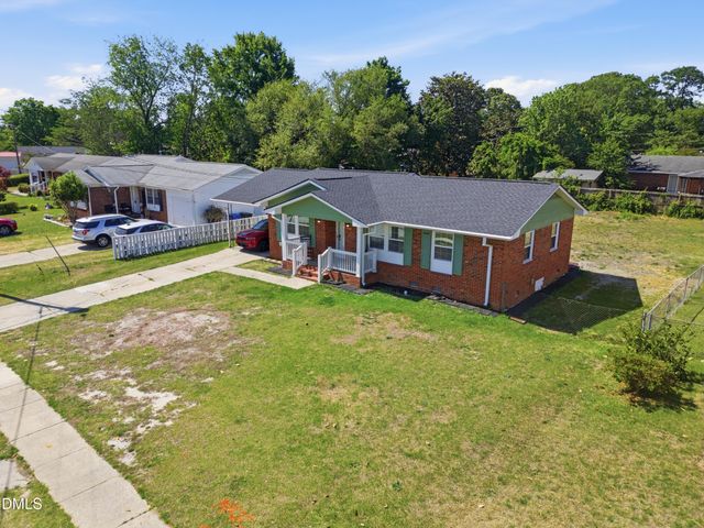 5509 Ramshorn Drive, Fayetteville, NC 28303