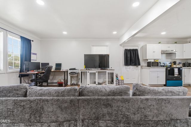 5509 Ramshorn Drive, Fayetteville, NC 28303