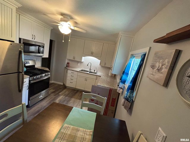 317 E FRANCES Avenue, Peoria, IL 61614