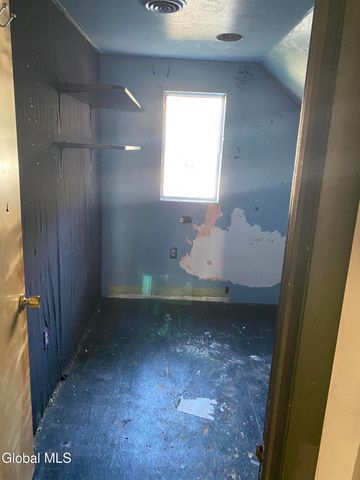 802 5th Avenue, Troy, NY 12182