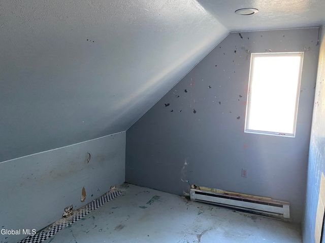 802 5th Avenue, Troy, NY 12182