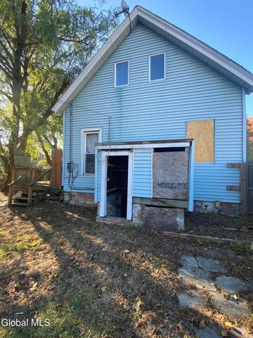 802 5th Avenue, Troy, NY 12182