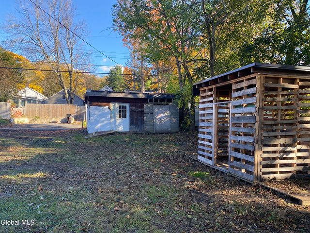 802 5th Avenue, Troy, NY 12182