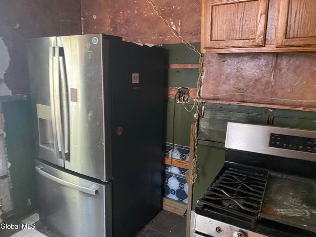 802 5th Avenue, Troy, NY 12182