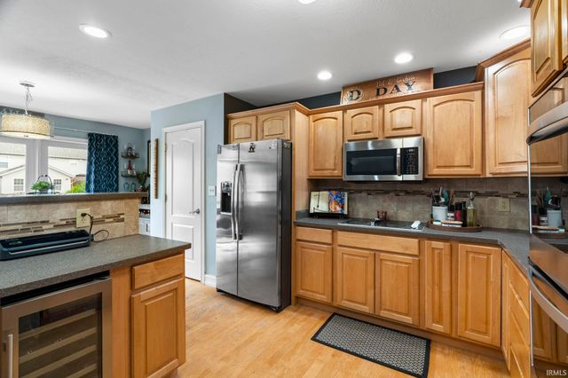 3322 S Crosspoint Court, Lafayette, IN 47909