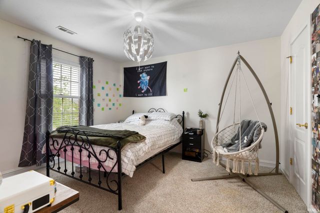 3322 S Crosspoint Court, Lafayette, IN 47909