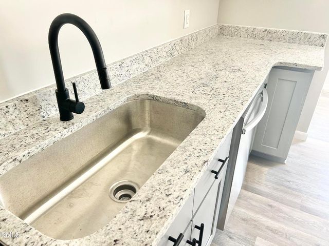 6859 Beaver Stone Road, Fayetteville, NC 28314