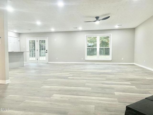 6859 Beaver Stone Road, Fayetteville, NC 28314