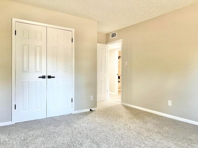 6859 Beaver Stone Road, Fayetteville, NC 28314