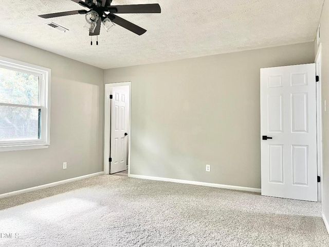 6859 Beaver Stone Road, Fayetteville, NC 28314