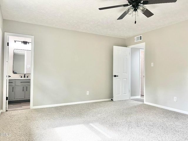 6859 Beaver Stone Road, Fayetteville, NC 28314