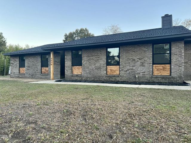 6859 Beaver Stone Road, Fayetteville, NC 28314