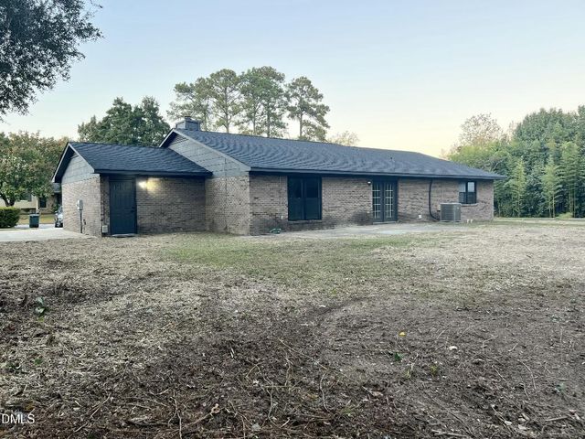 6859 Beaver Stone Road, Fayetteville, NC 28314