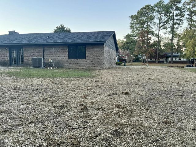 6859 Beaver Stone Road, Fayetteville, NC 28314