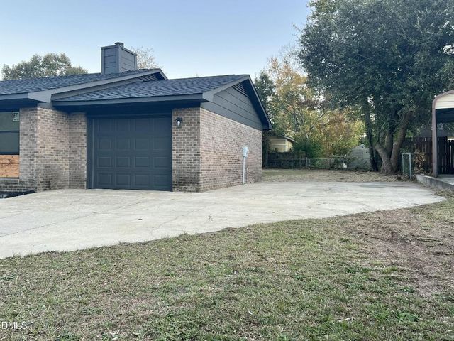 6859 Beaver Stone Road, Fayetteville, NC 28314