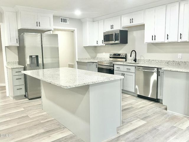 6859 Beaver Stone Road, Fayetteville, NC 28314