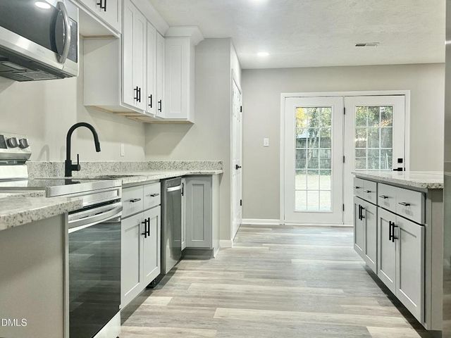 6859 Beaver Stone Road, Fayetteville, NC 28314