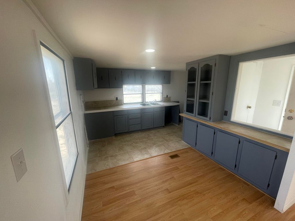 Image 6 of property listing at 11005 Graham Way, Paint Rock, TX 76866