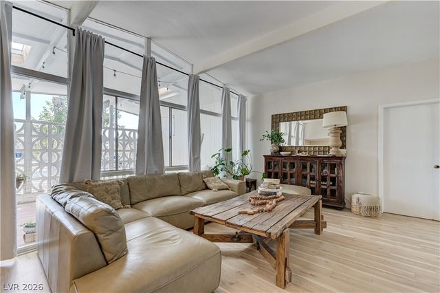 2482 Tee Street, Las Vegas, NV 89142