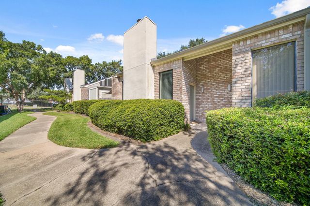 8100 Cambridge Street 61, Houston, TX 77054