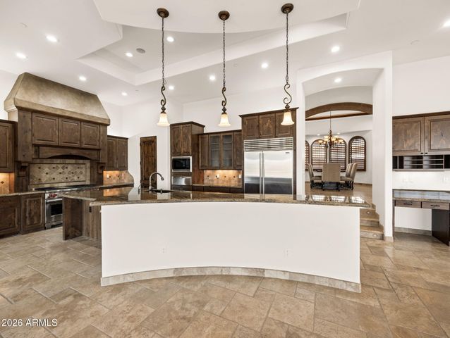 10130 N PALISADES Boulevard, Fountain Hills, AZ 85268