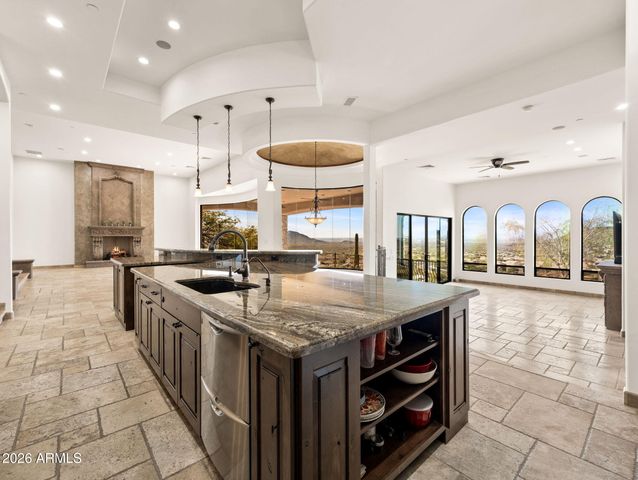 10130 N PALISADES Boulevard, Fountain Hills, AZ 85268