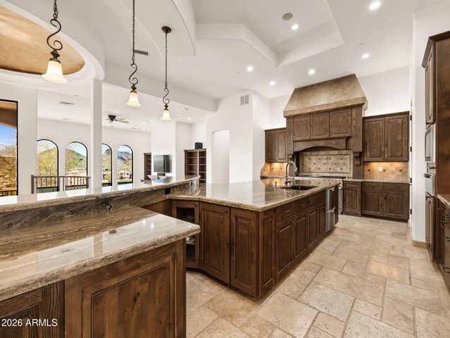 10130 N PALISADES Boulevard, Fountain Hills, AZ 85268