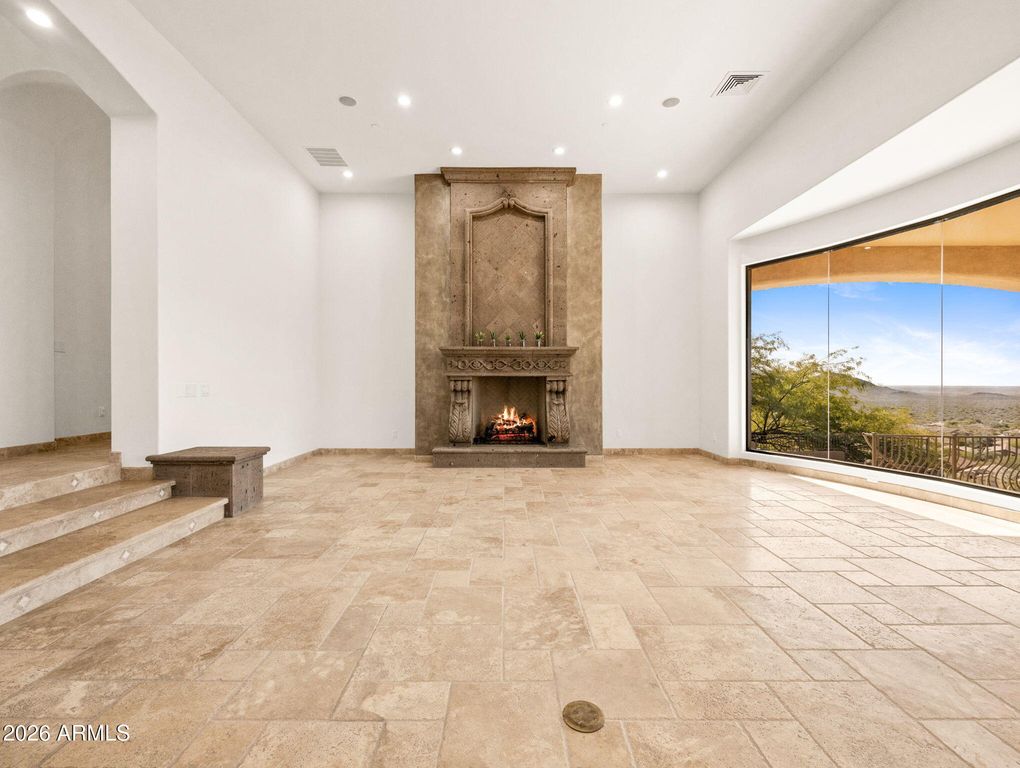 Image 10 of property listing at 10130 N PALISADES Boulevard, Fountain Hills, AZ 85268