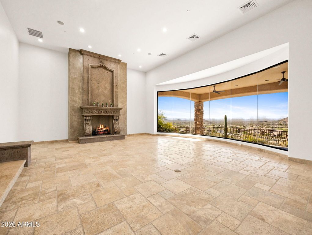 Image 9 of property listing at 10130 N PALISADES Boulevard, Fountain Hills, AZ 85268