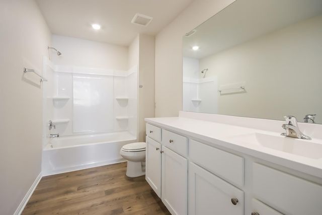 8215 Burnt Orchid Drive, Houston, TX 77016