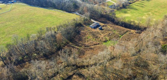 2535 Toler Ct, Woodlawn, TN 37191